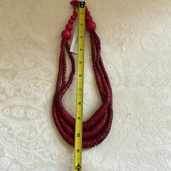 Decouture 3 strand red wooden bead necklace - Picture 5 of 6